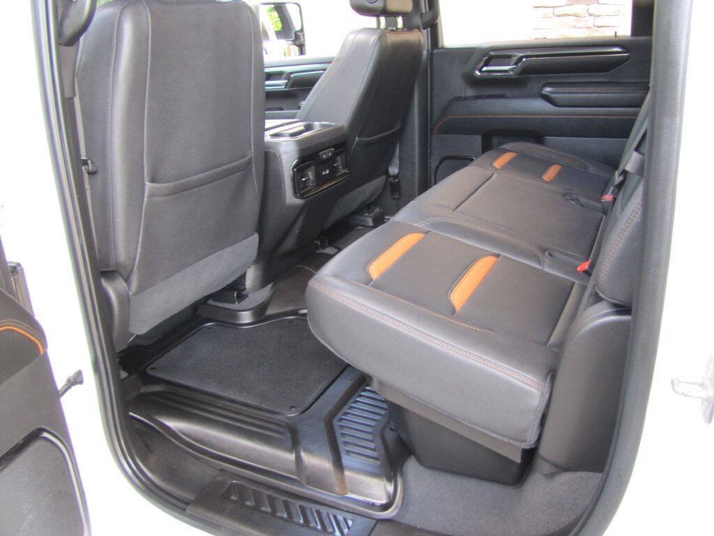 Used 2024 GMC Sierra 2500 AT4 w/ AT4 Premium Plus Package AWD/4WD image 19