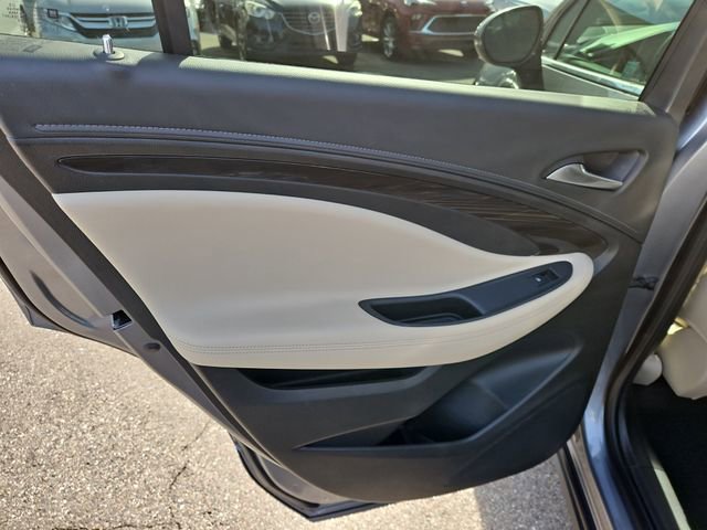 Used 2020 Buick Envision Essence w/ Experience Buick Package image 15