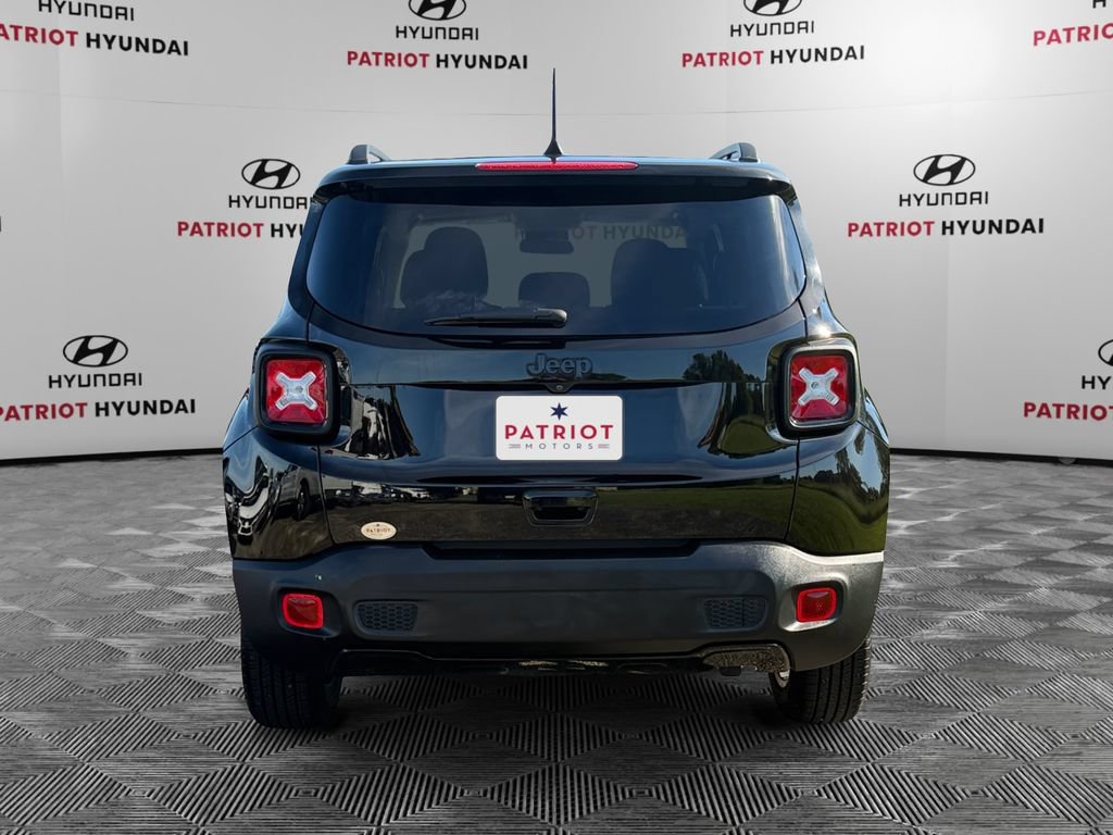 Used 2020 Jeep Renegade Altitude AWD/4WD image 4