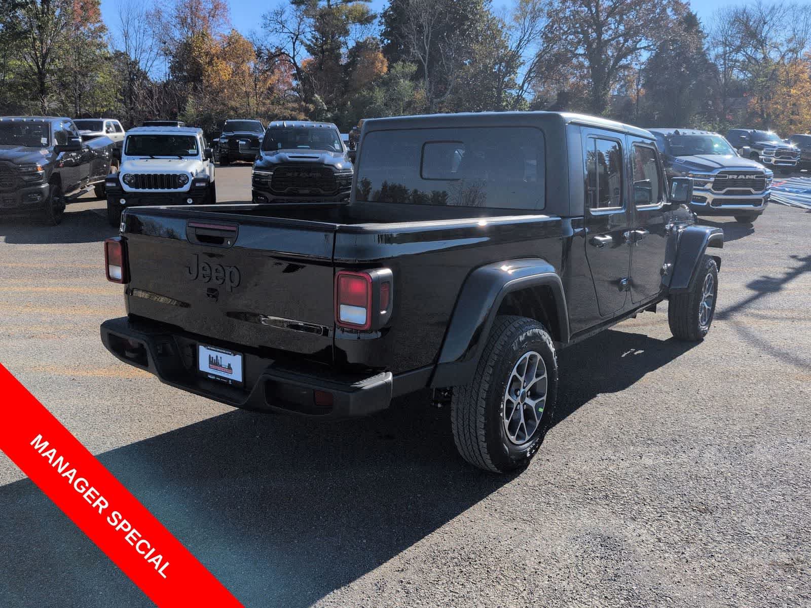 New 2026 Jeep Gladiator Sport AWD/4WD image 8