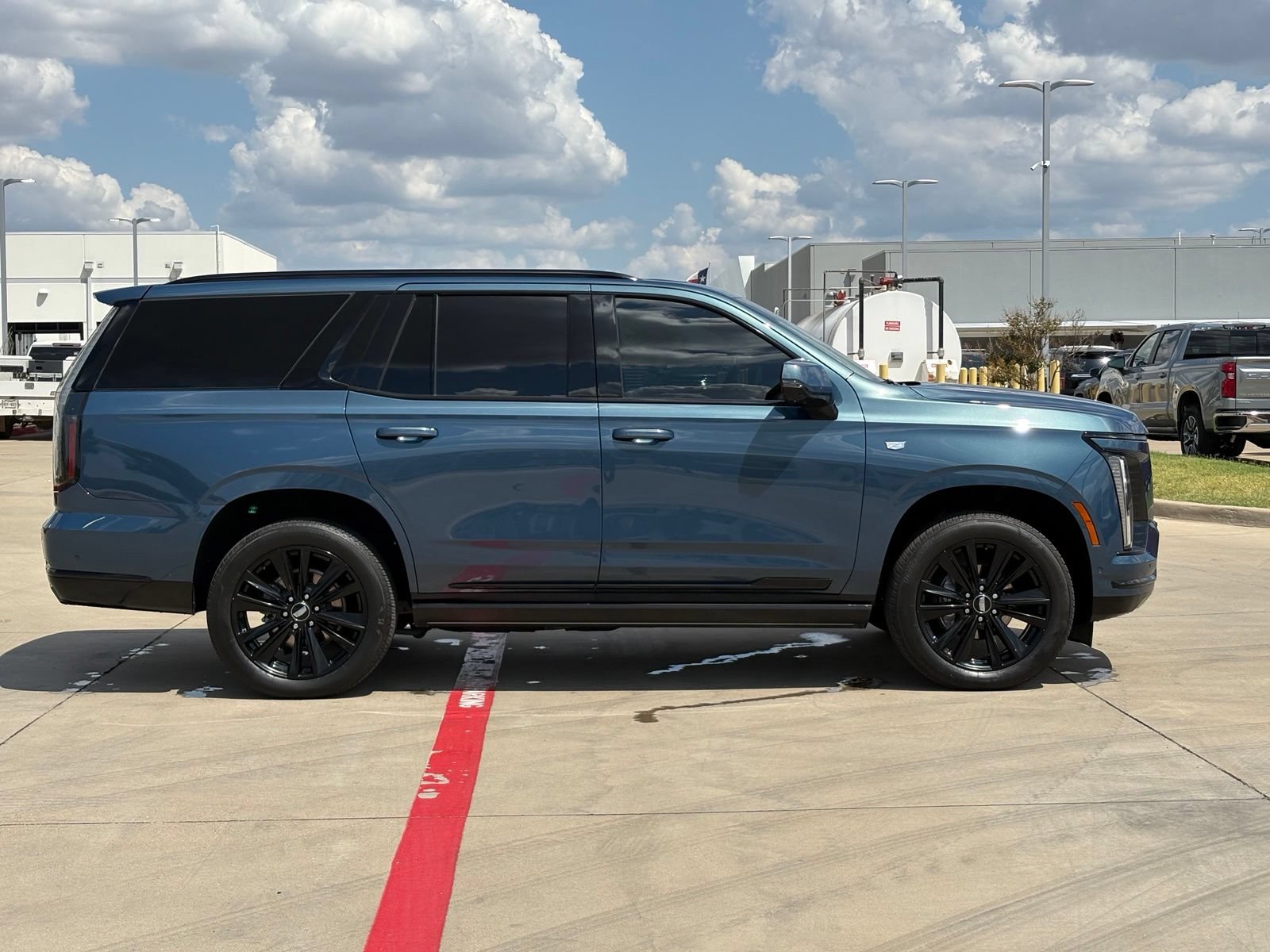 Certified 2025 Cadillac Escalade Sport AWD/4WD image 8
