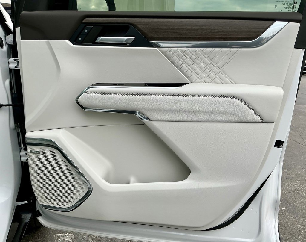 Used 2024 GMC Acadia Denali image 22