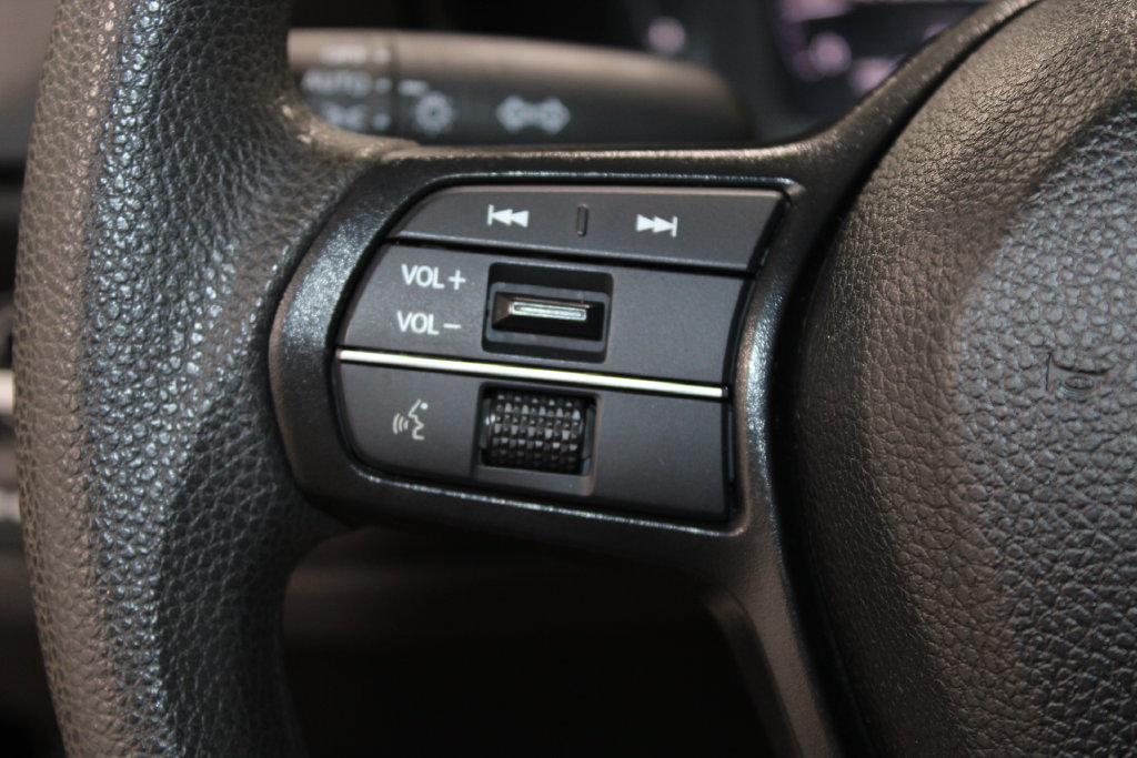Used 2025 Honda Accord SE image 32