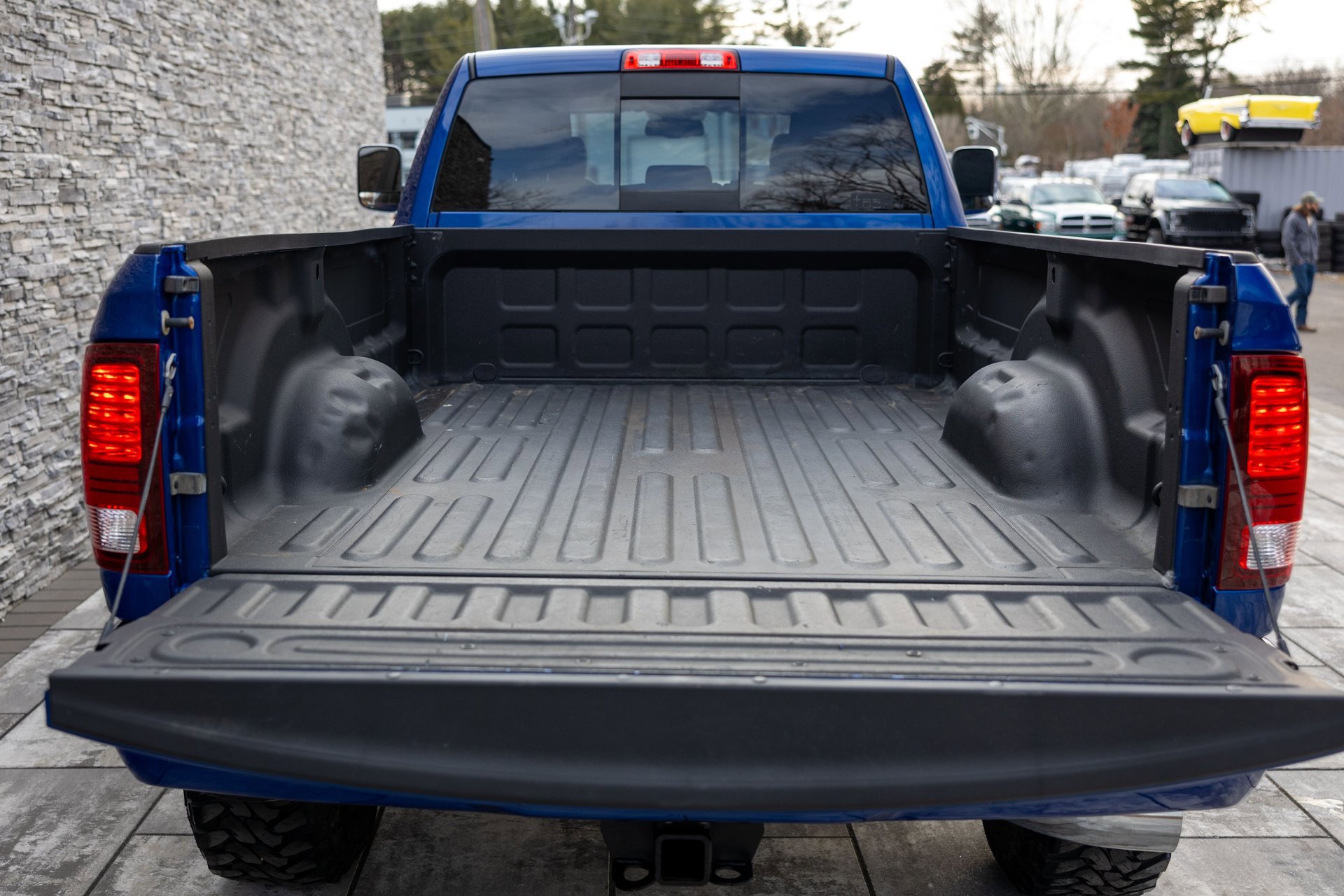 Used 2015 RAM 2500 Laramie w/ Convenience Group image 18