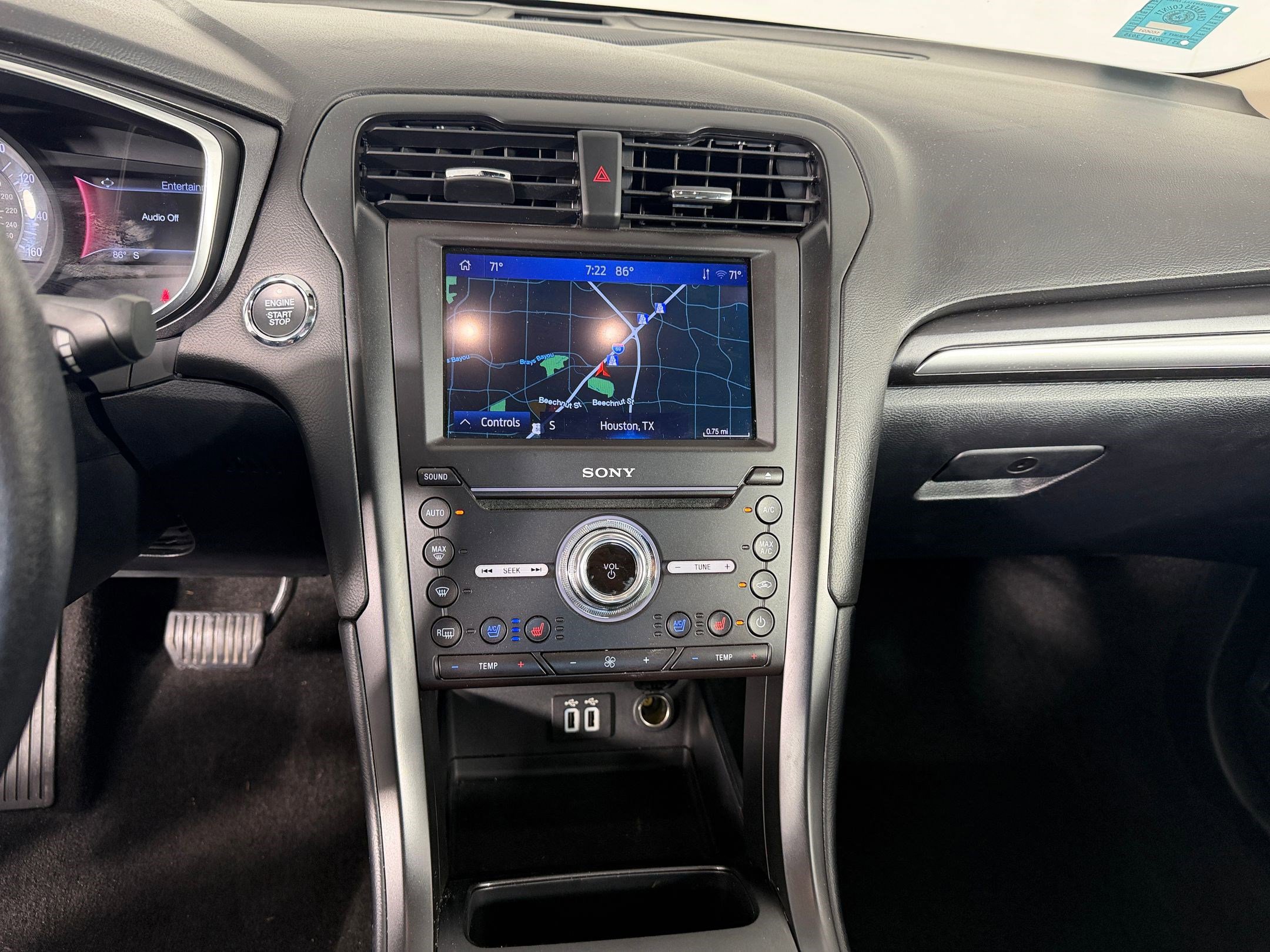 Used 2020 Ford Fusion Titanium AWD/4WD image 25