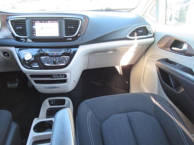 Certified 2023 Chrysler Voyager LX FWD image 14