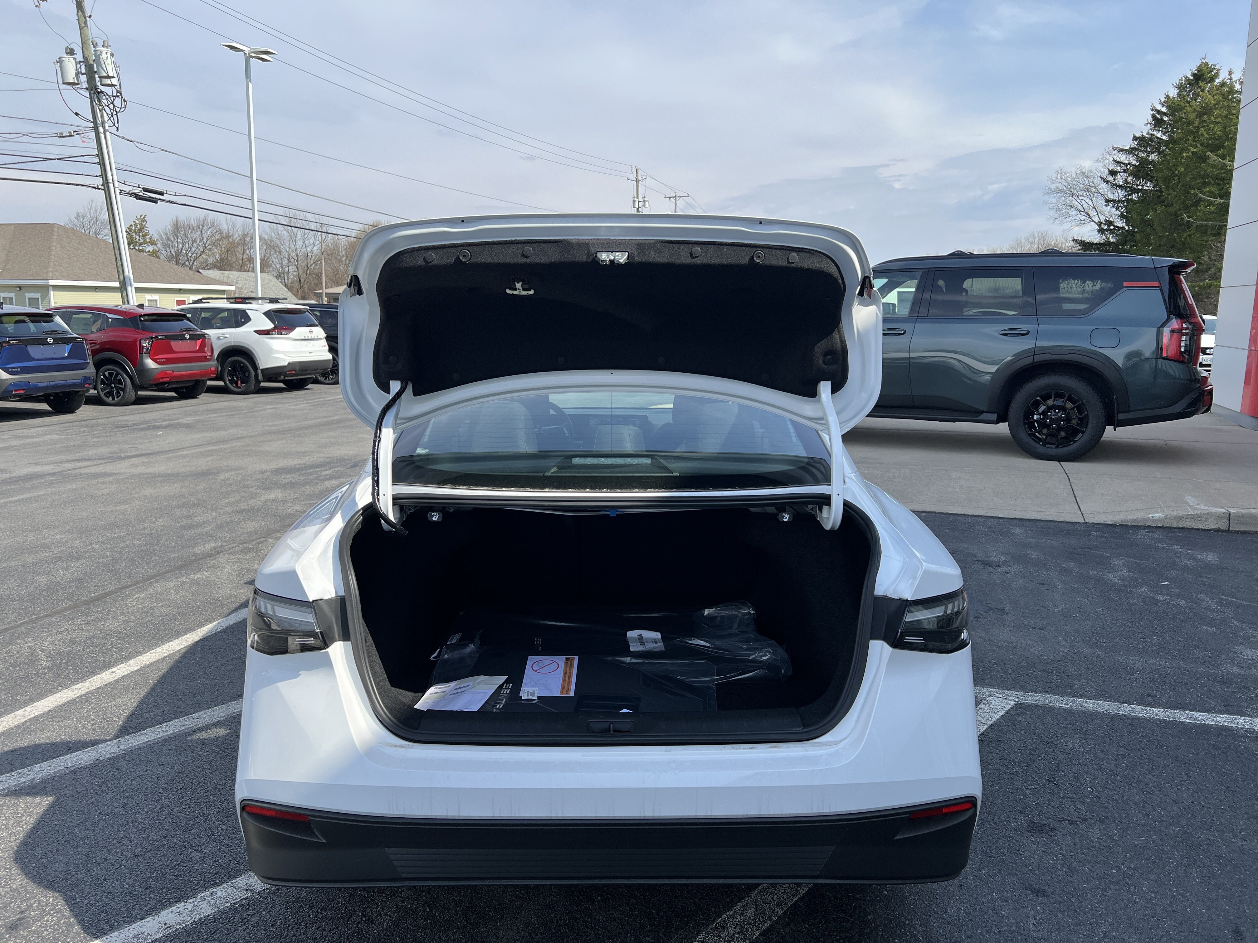 New 2026 Nissan Sentra SV w/ SV Convenience Package FWD image 5