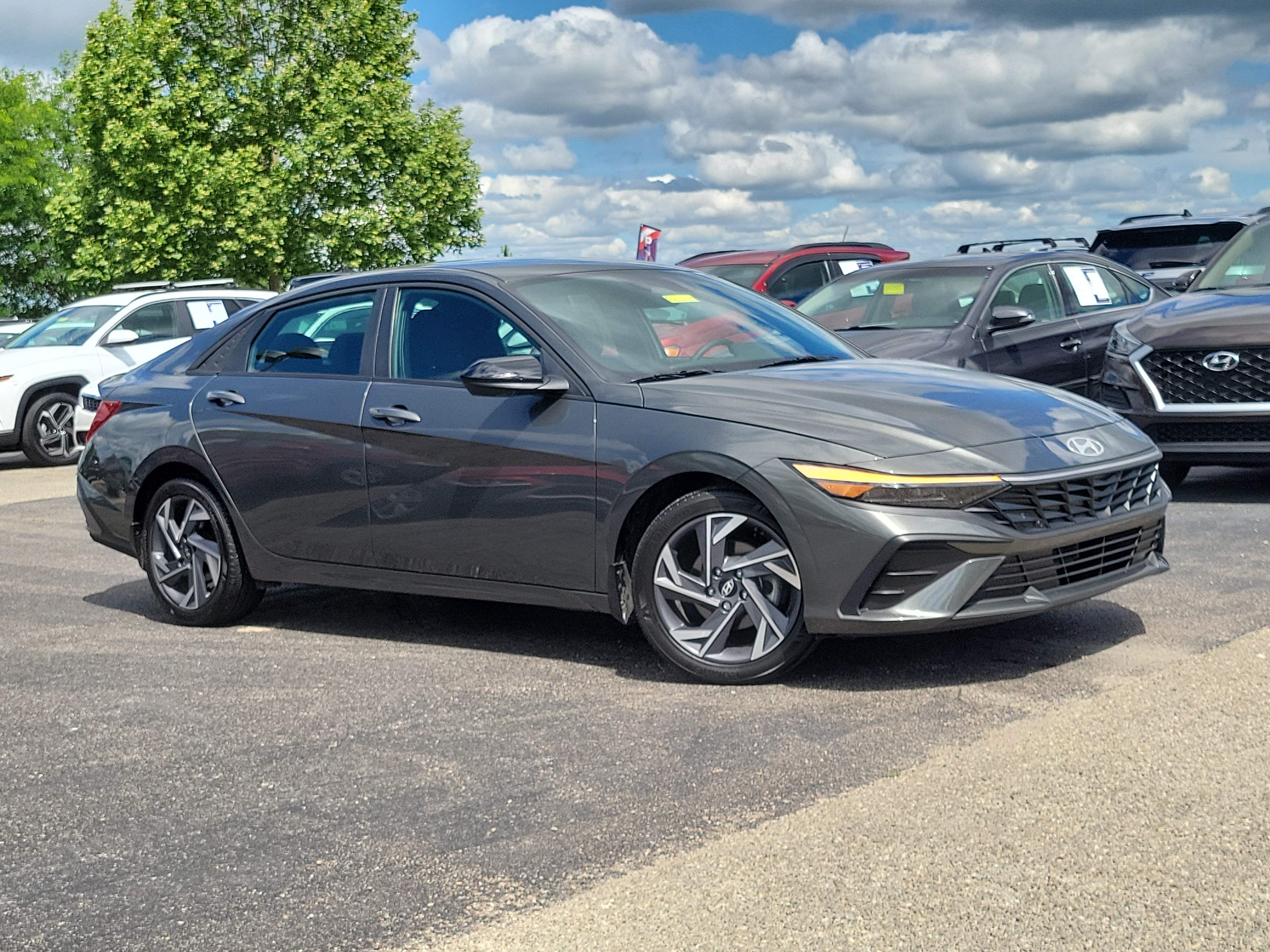 Used 2025 Hyundai Elantra Sport FWD 360° Tour