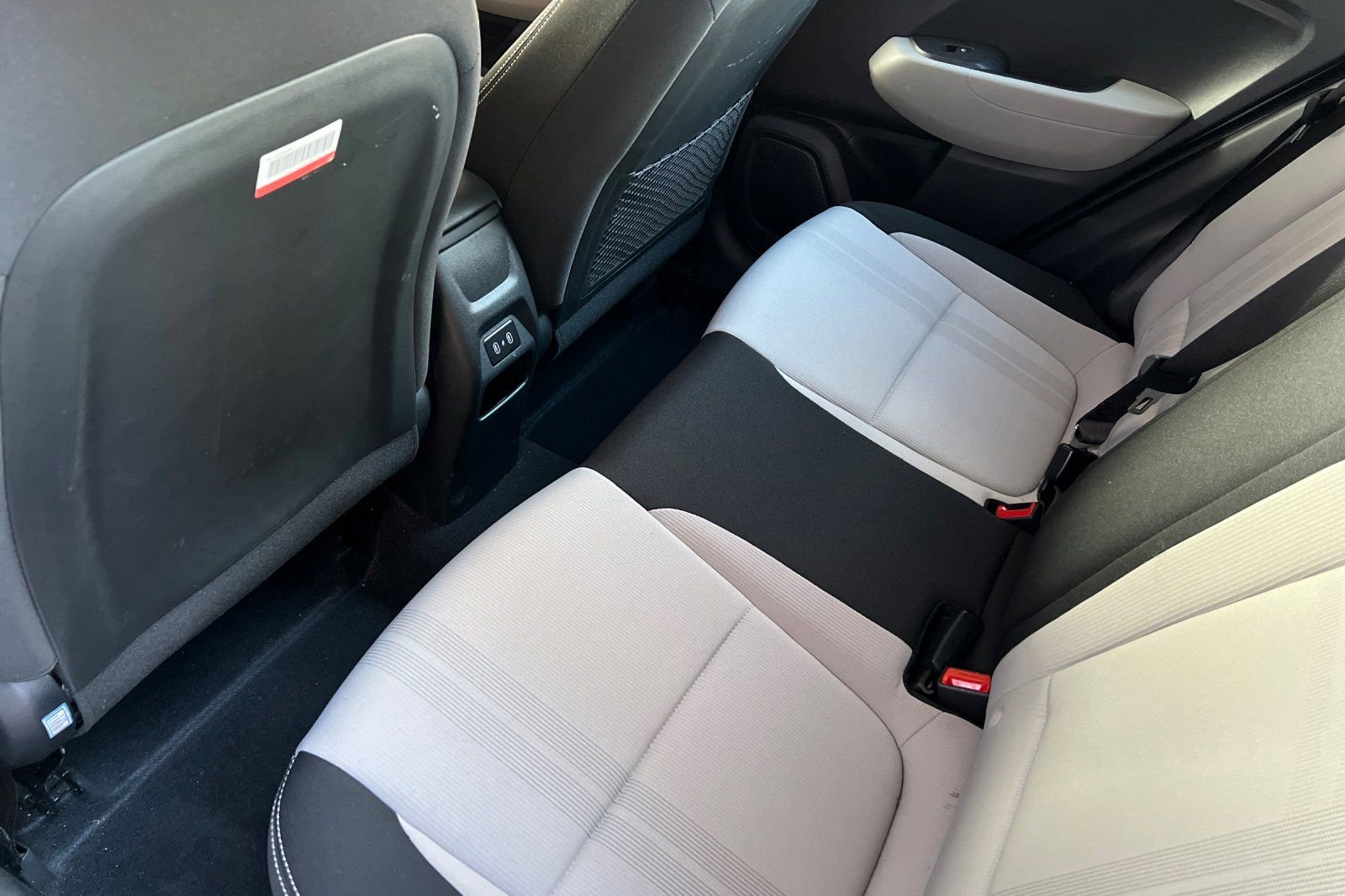 Used 2025 Hyundai Venue SEL image 16