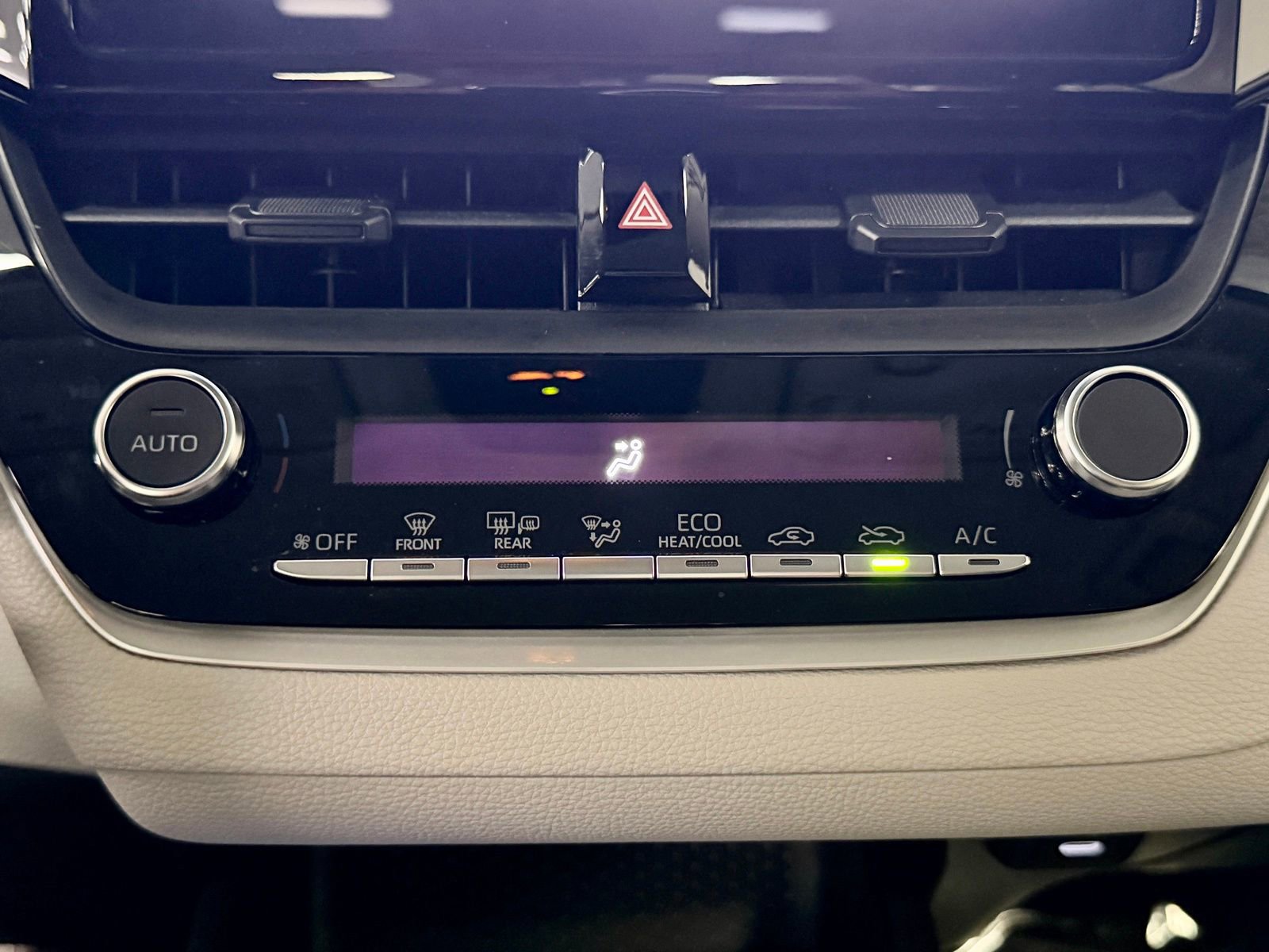 Used 2026 Toyota Corolla LE image 33