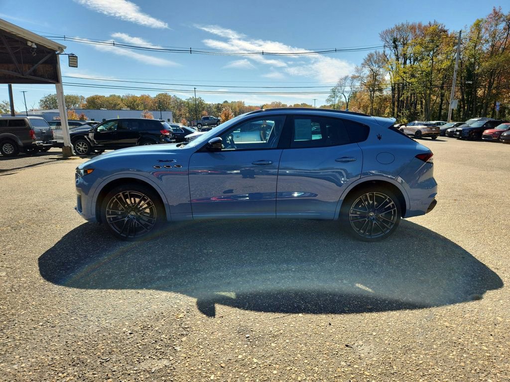 Used 2022 Maserati Levante Modena S image 8