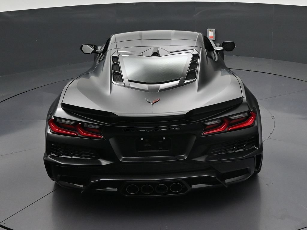 Used 2025 Chevrolet Corvette Z06 RWD image 19