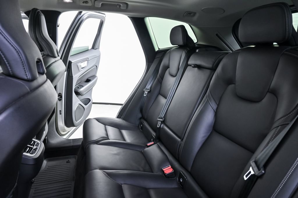Certified 2023 Volvo XC60 B5 Ultimate image 23