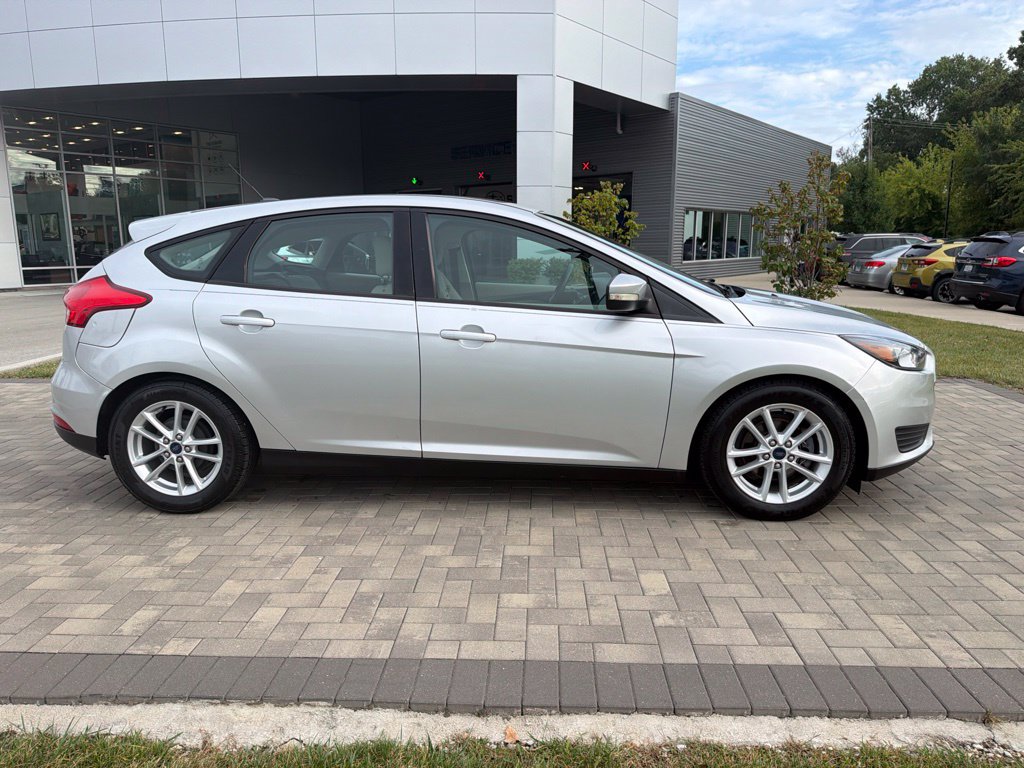 Used 2016 Ford Focus SE FWD image 4