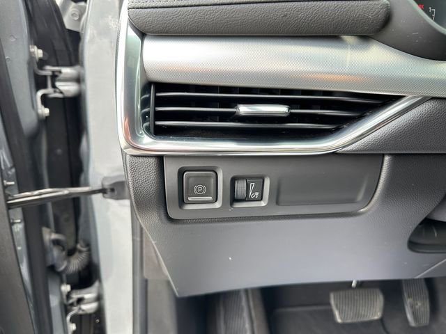 Used 2023 Cadillac XT4 Premium Luxury image 21