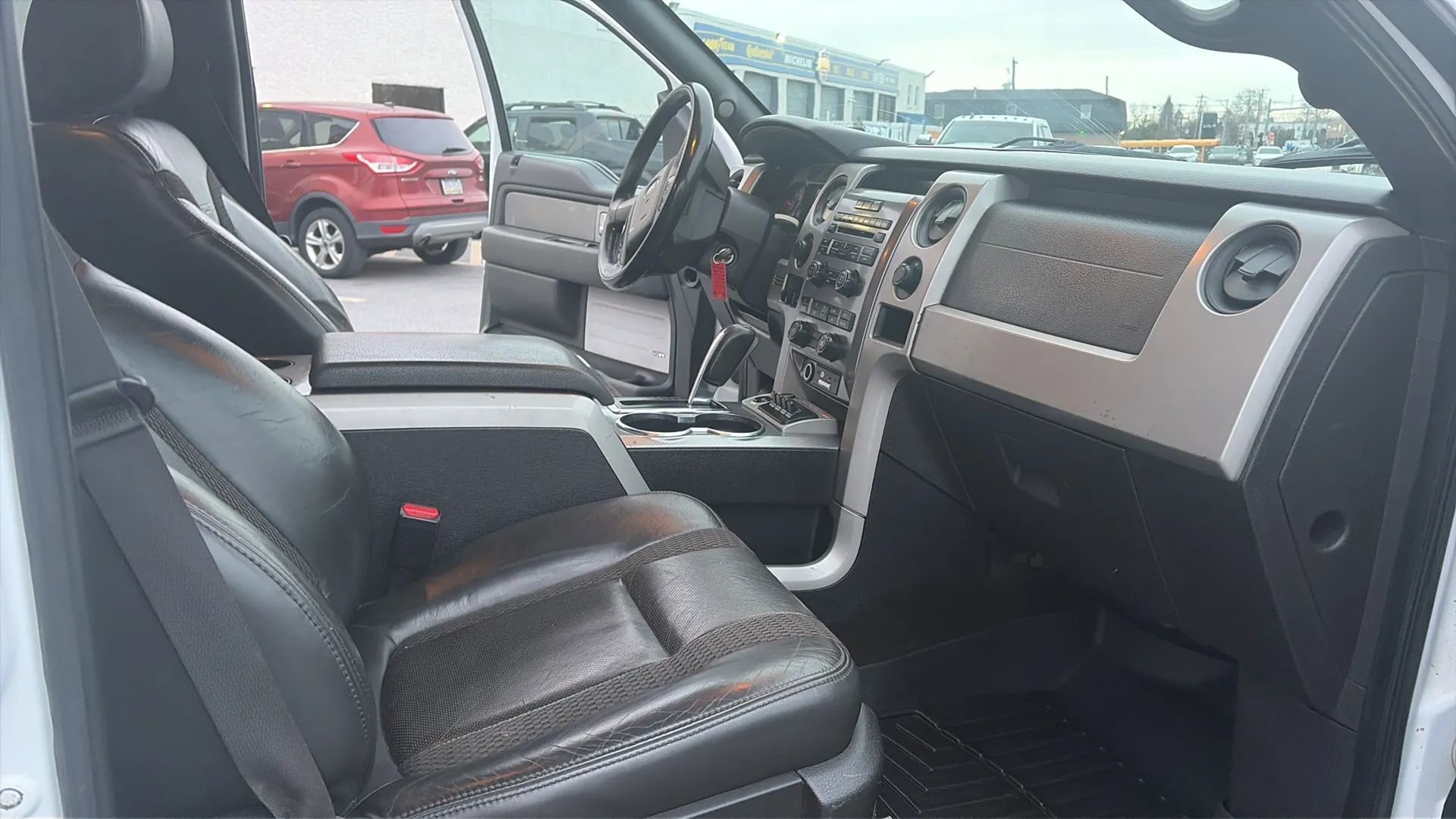 Used 2011 Ford F150 Raptor w/ Raptor Luxury Pkg image 45