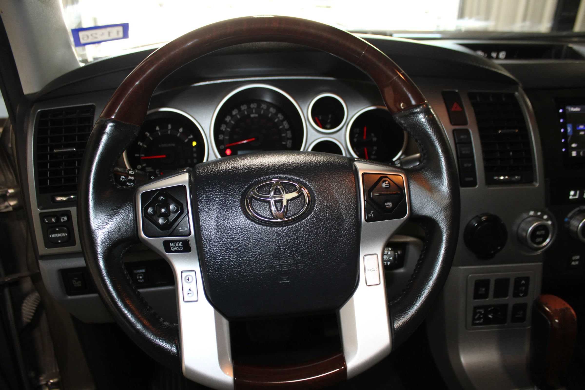 Used 2014 Toyota Sequoia Platinum RWD image 10