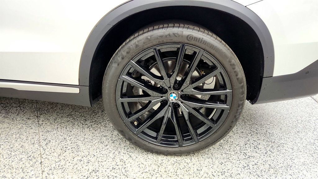 Used 2025 BMW X5 xDrive40i AWD/4WD image 9