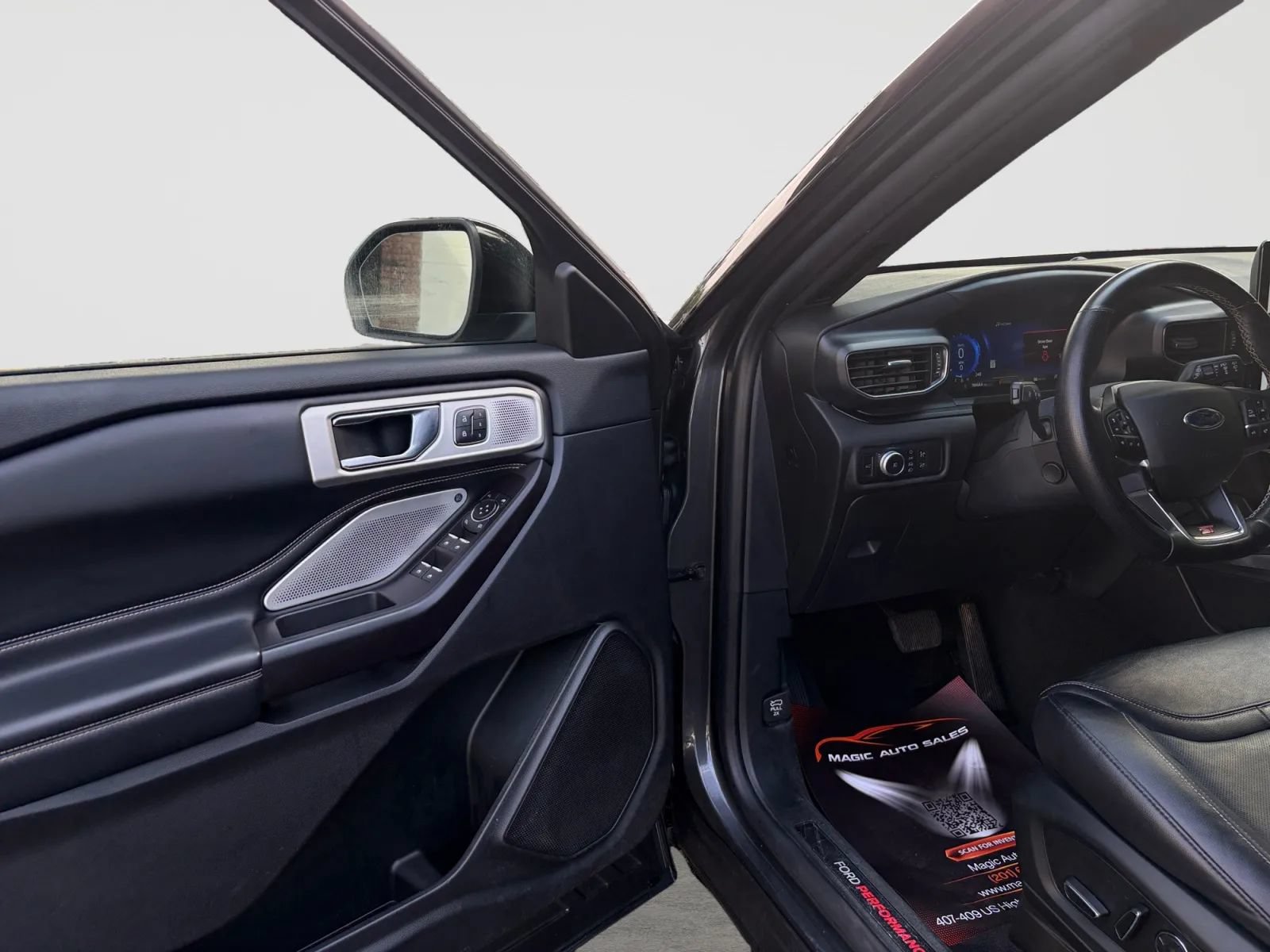 Used 2020 Ford Explorer ST w/ Premium Technology Package AWD/4WD image 11