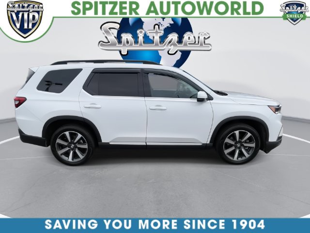 Used 2025 Honda Pilot Touring image 10