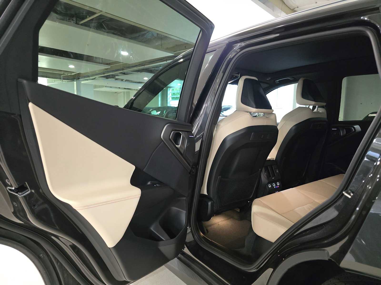 Used 2026 BMW X3 xDrive30i w/ Premium Package AWD/4WD image 15