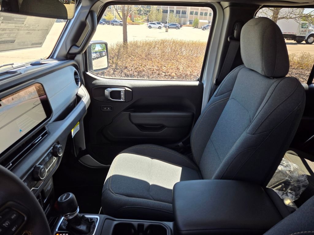 Used 2024 Jeep Gladiator Sport image 26