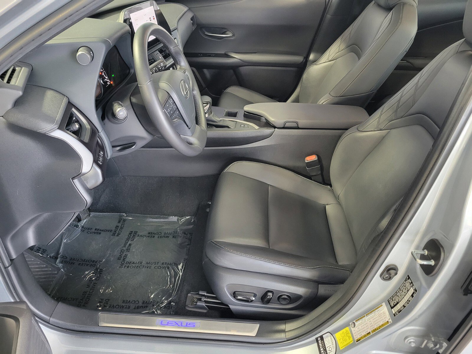 Certified 2024 Lexus UX 250h FWD image 11