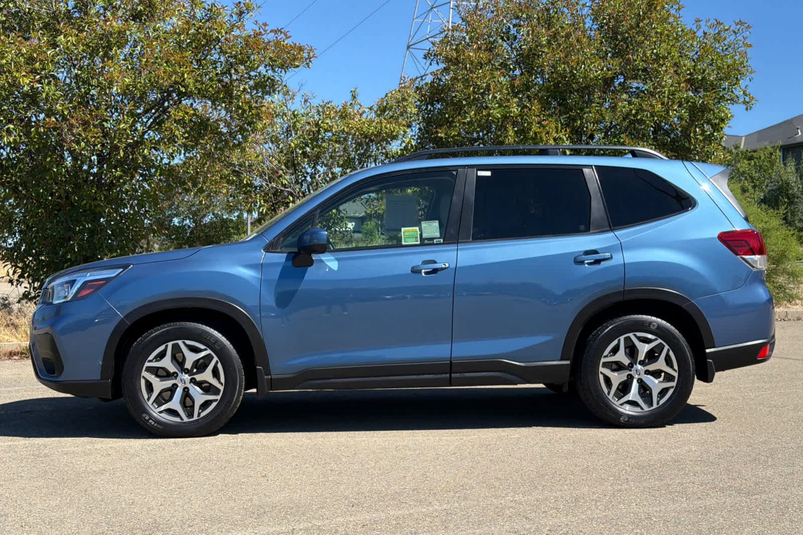 Used 2019 Subaru Forester Premium AWD/4WD image 9