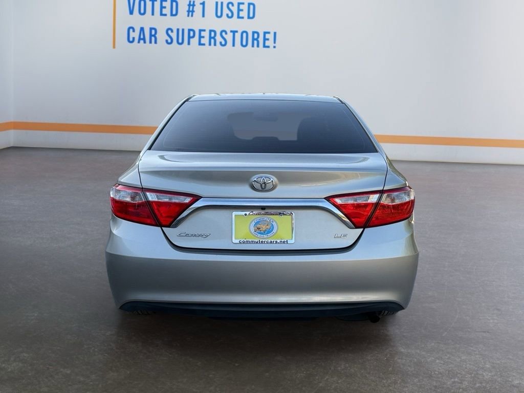 Used 2015 Toyota Camry LE image 5