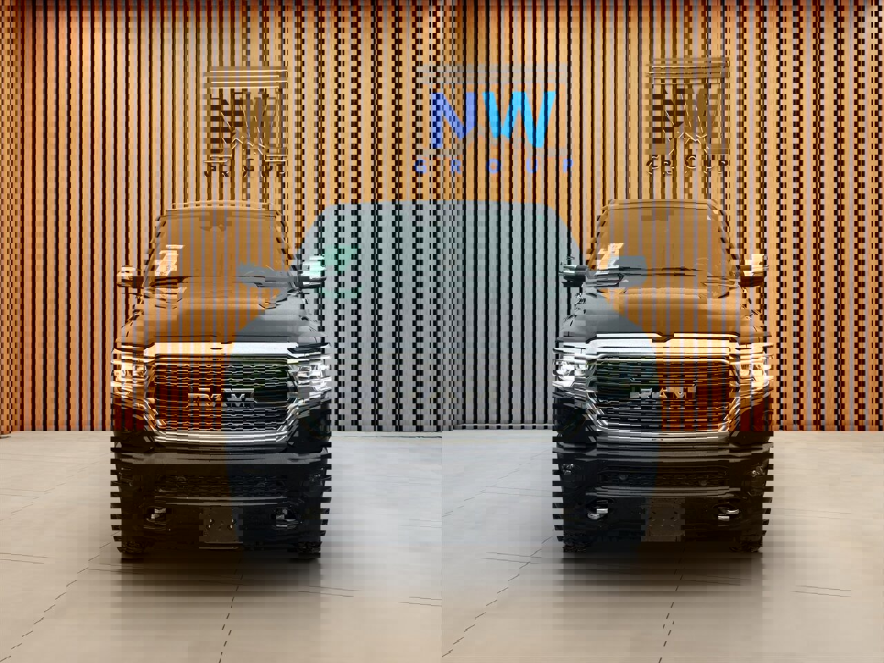 Used 2022 RAM 1500 Limited w/ Body-Colour Bumper Group image 2