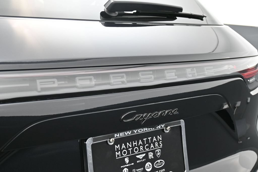 Certified 2022 Porsche Cayenne Platinum Edition AWD/4WD image 14