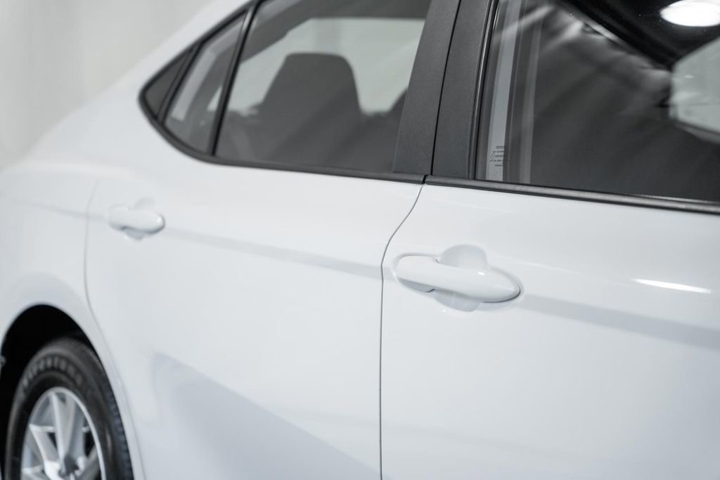 Used 2025 Toyota Camry LE image 14