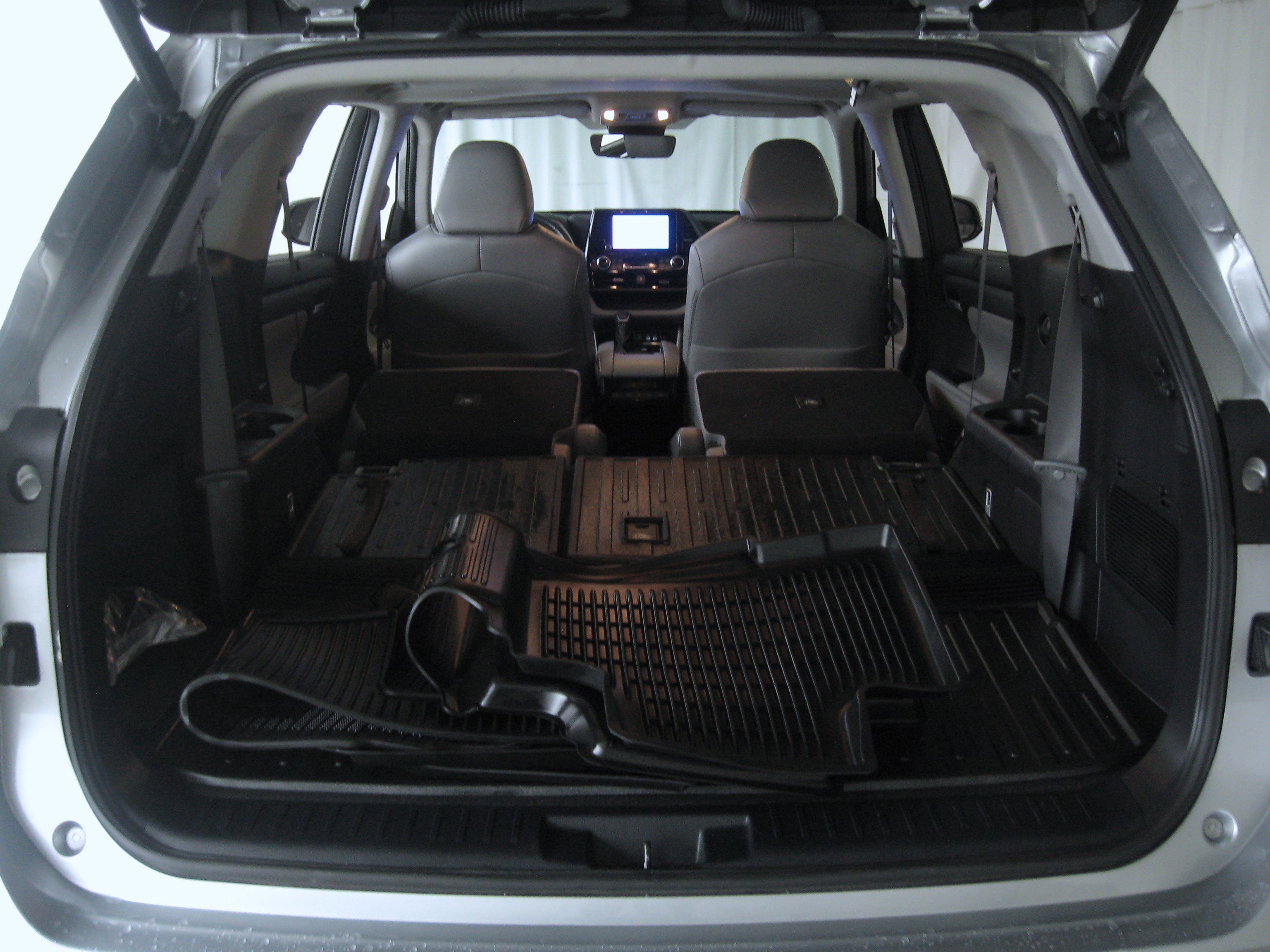 Used 2023 Toyota Highlander XLE image 25