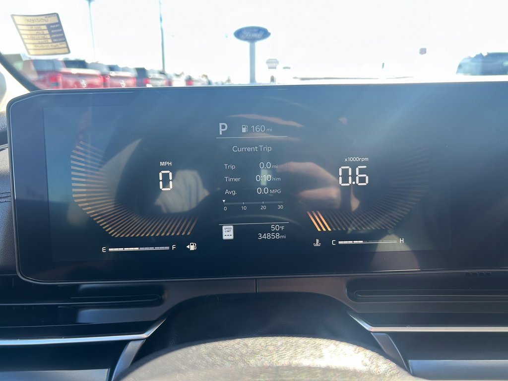 Used 2025 Kia Carnival image 31