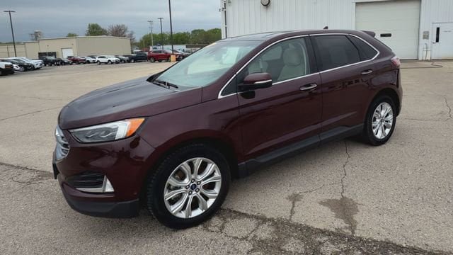 Used 2020 Ford Edge Titanium w/ Equipment Group 301A AWD/4WD image 6