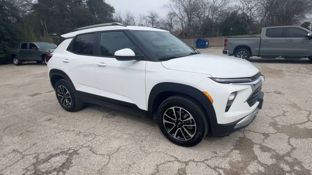 Certified 2025 Chevrolet TrailBlazer LT image 2