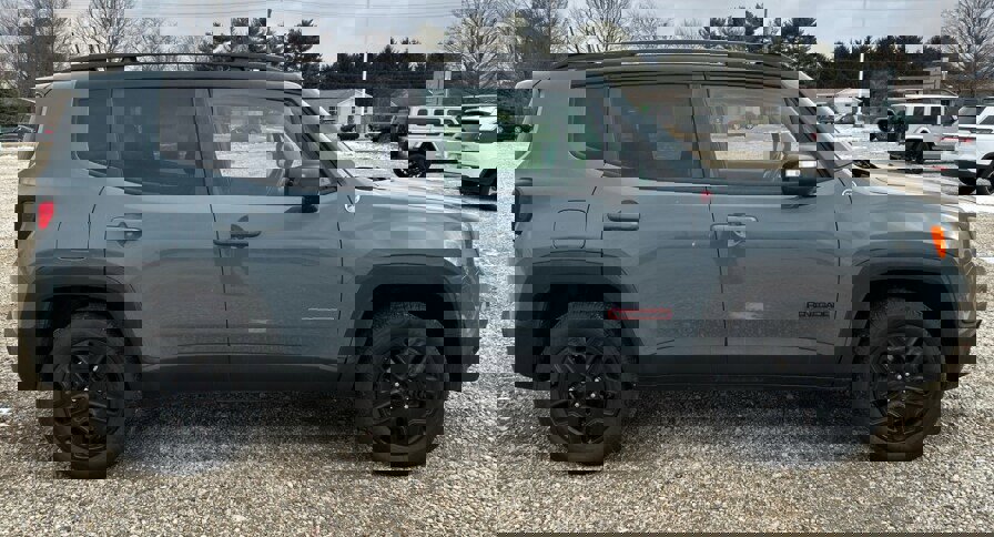 Used 2018 Jeep Renegade Trailhawk w/ Cold Weather Group II image 9