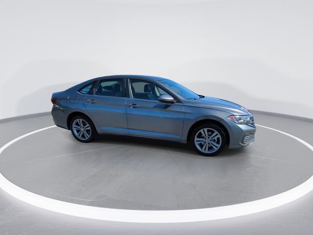 Used 2024 Volkswagen Jetta SE image 9