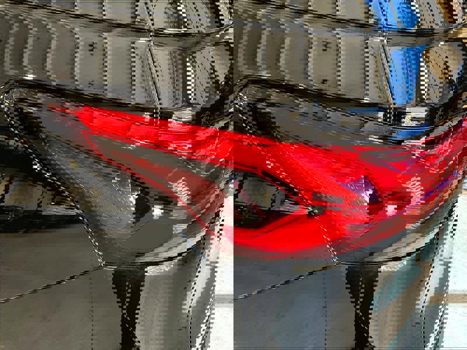 Used 2022 Chevrolet Traverse LT image 35