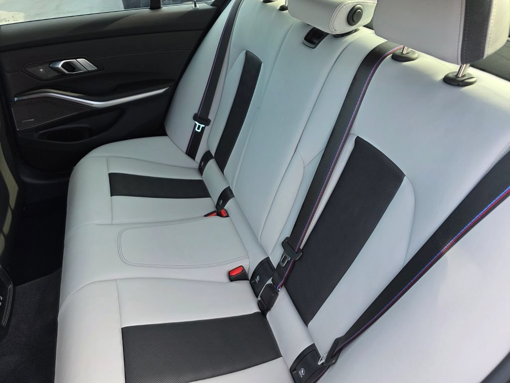 Used 2027 BMW M3 Competition AWD/4WD image 15