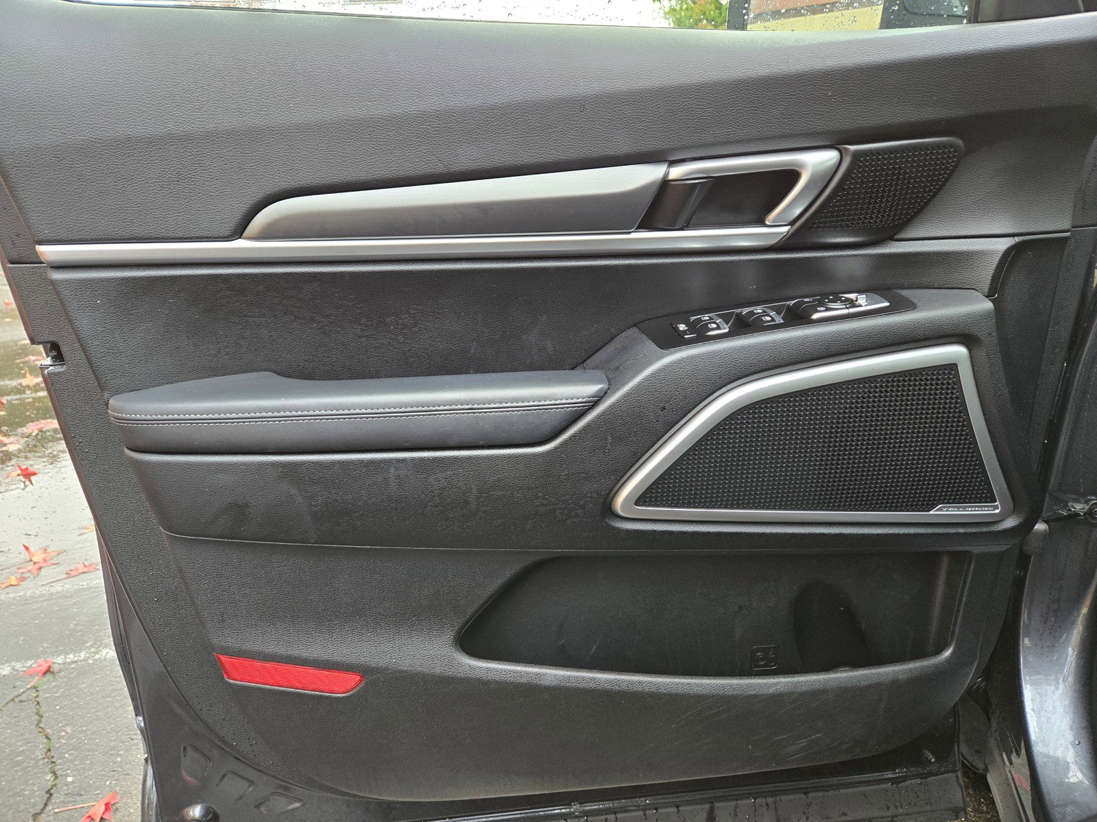 Used 2022 Kia Telluride S image 15