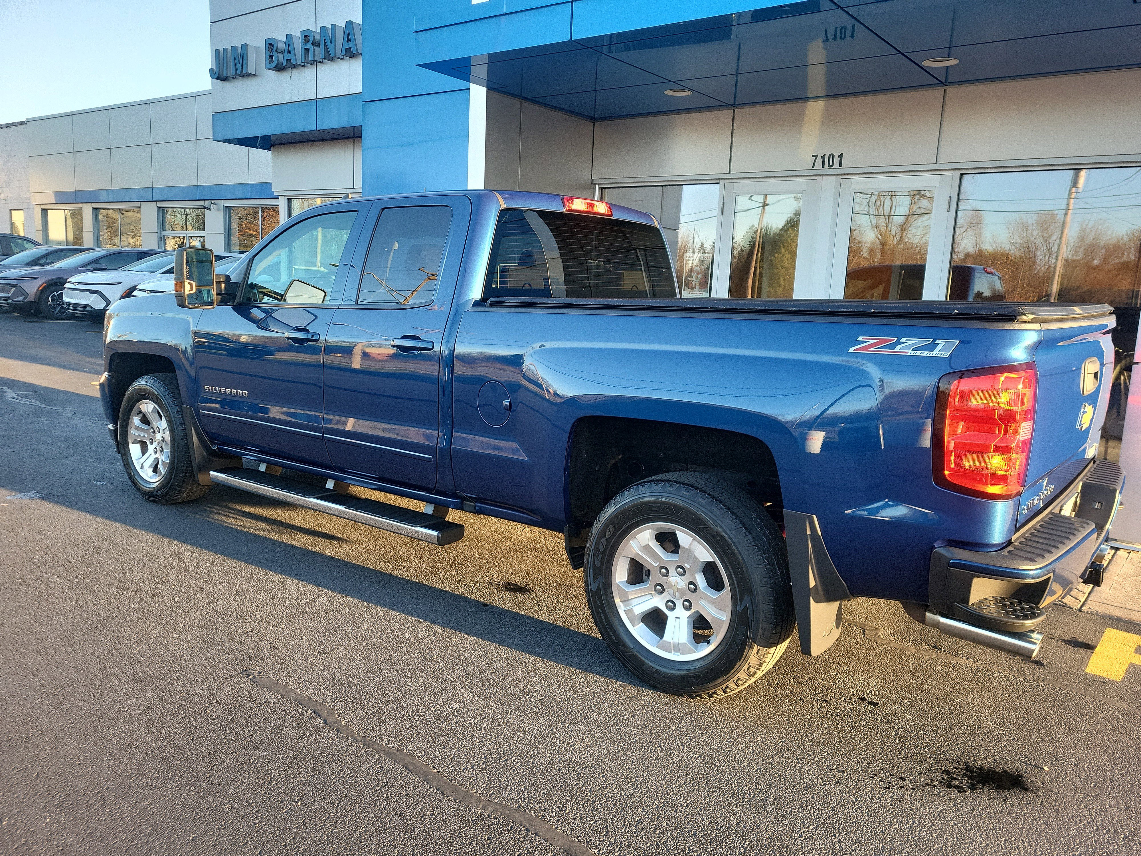Certified 2017 Chevrolet Silverado 1500 LT w/ All Star Edition image 8