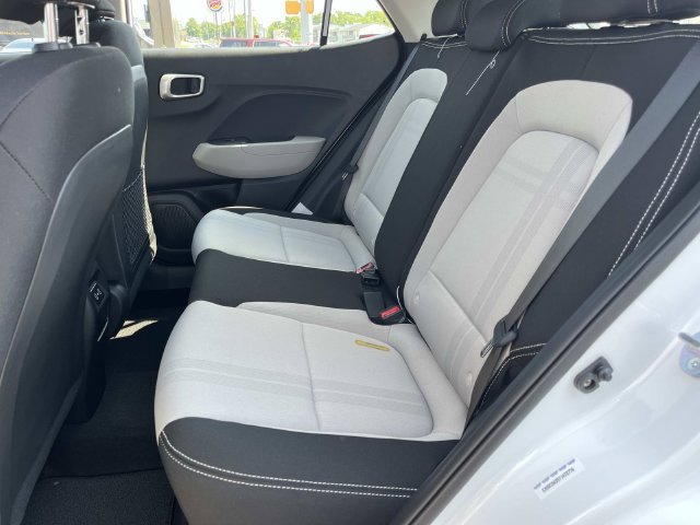 New 2026 Hyundai Venue SEL FWD image 18
