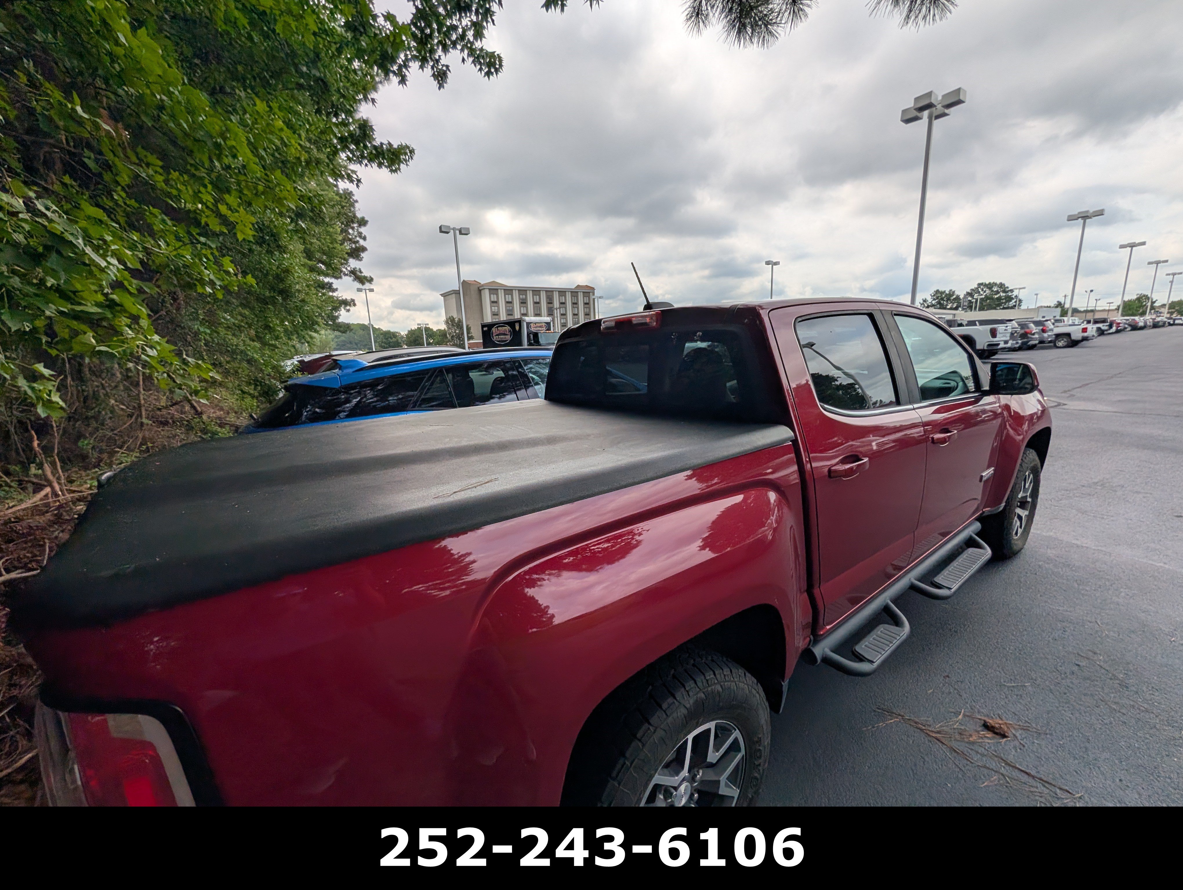 Used 2018 GMC Canyon All Terrain w/ All Terrain X Package AWD/4WD image 3