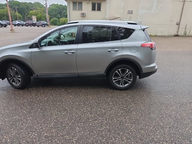 Used 2016 Toyota RAV4 LE AWD/4WD image 5