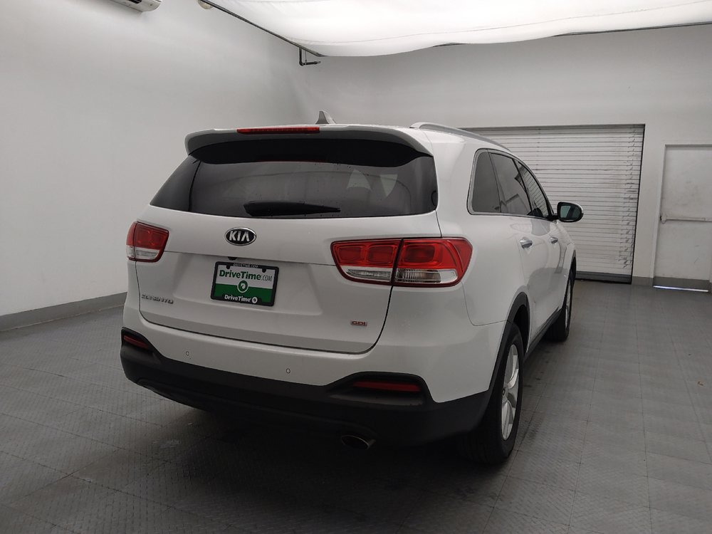Used 2018 Kia Sorento FWD image 7