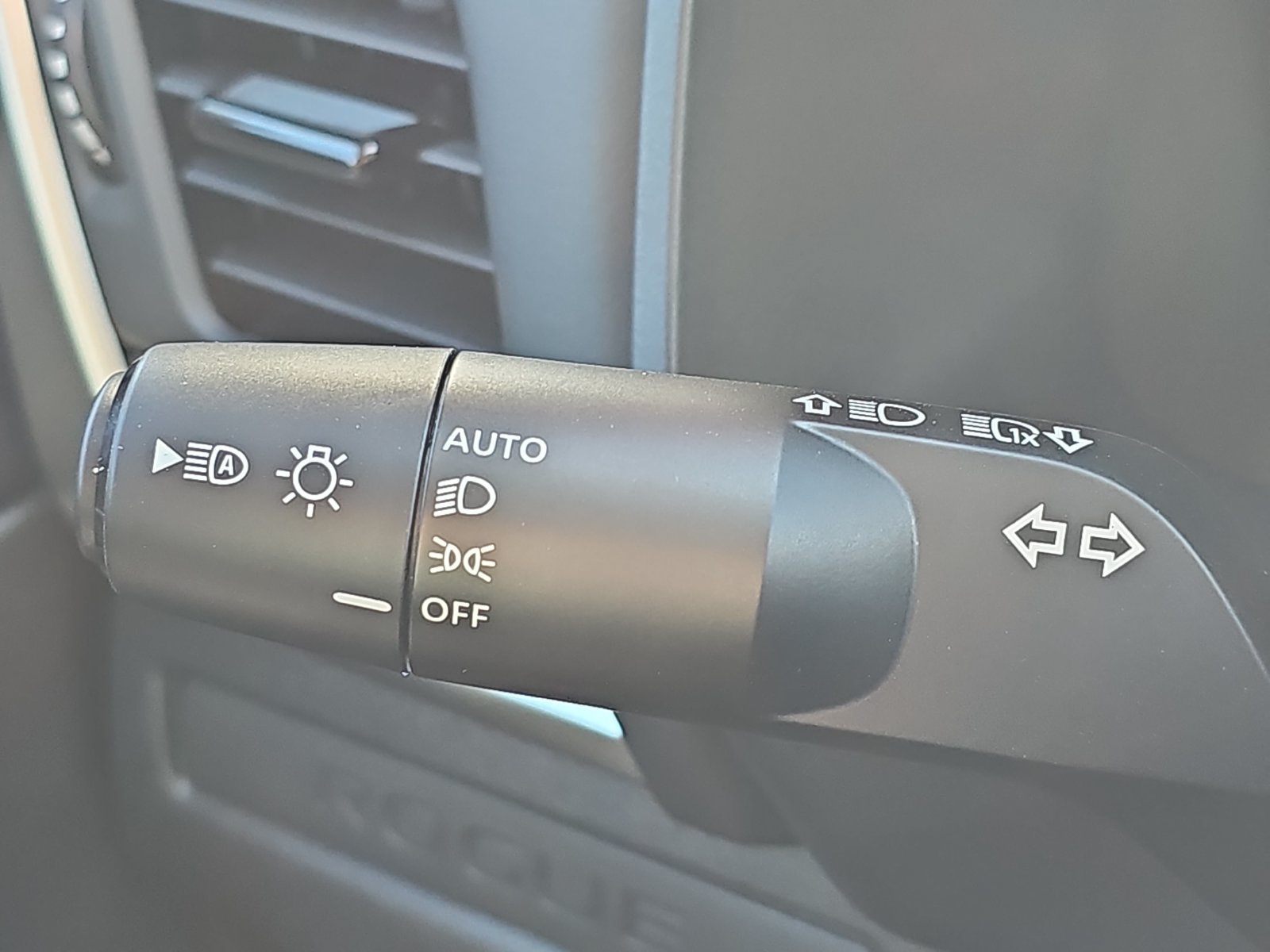 New 2027 Nissan Rogue Dark Armor FWD image 36