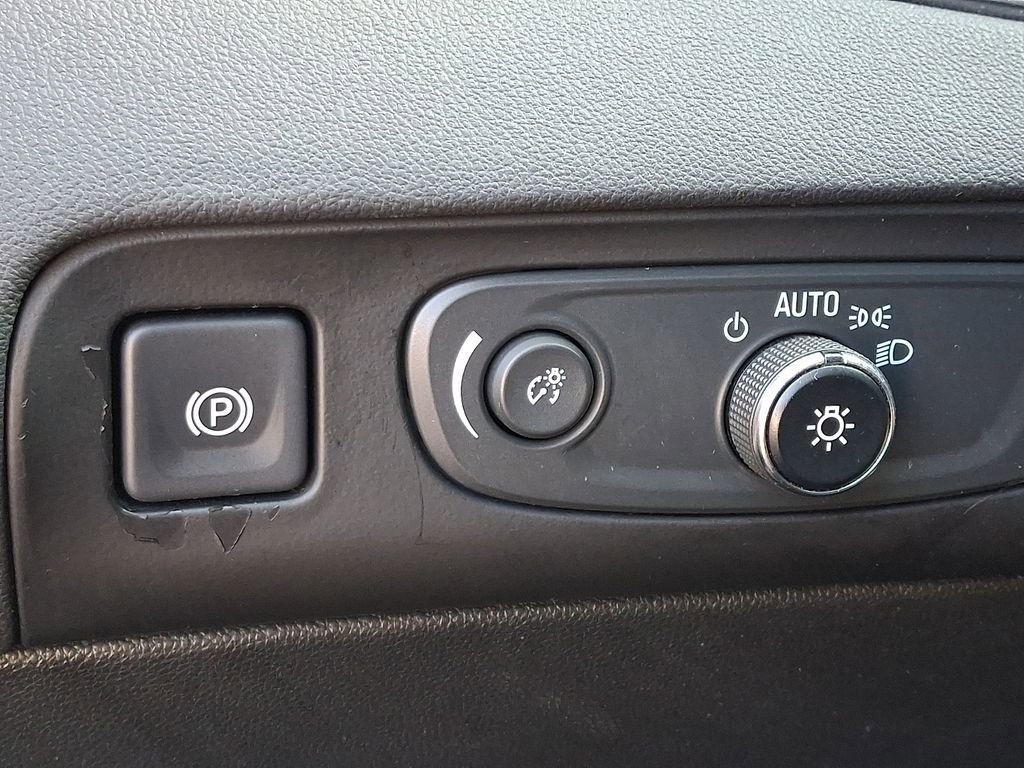 Certified 2020 Buick Enclave Preferred w/ LPO, Floor Liner Package image 21