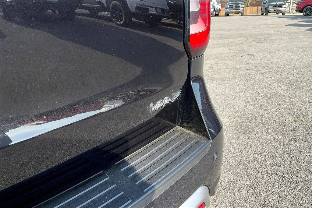 Used 2023 Ford Expedition Max Limited image 34