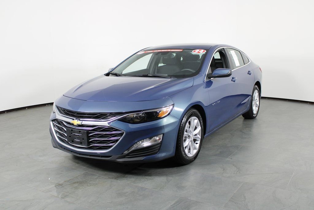 Used 2024 Chevrolet Malibu LT image 2
